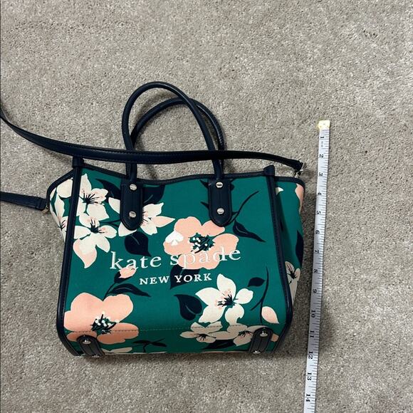 Kate Spade Ella Lily Blooms Green Navy Floral Canvas Crossbody Bag Purse - Picture 10 of 12